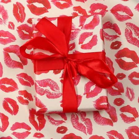 A set of paper packing craft "Kiss", 2 sheets 50 × 70 cm