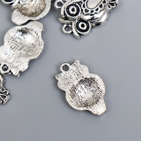 Decor Metal for creativity "Filin with heart" silver 7546 2.2x1.4 cm-1