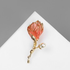 Brooch 