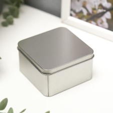 Square metal casket 