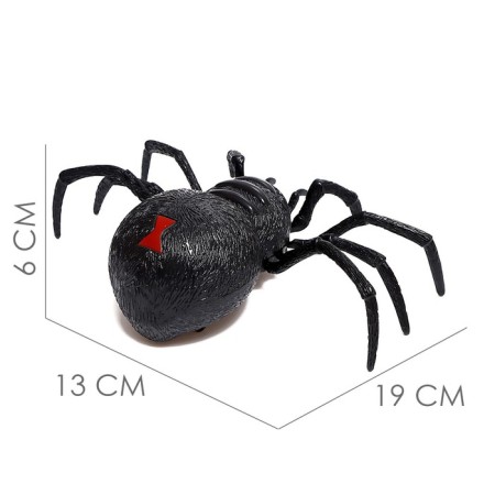The spider radio -controlled "Black Widow" works from batteries-1