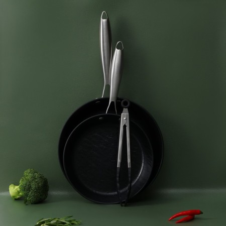 Pan Magistro Rock Stone, D = 20 cm, h = 4 cm, anti -stick coating, induction, black color-12