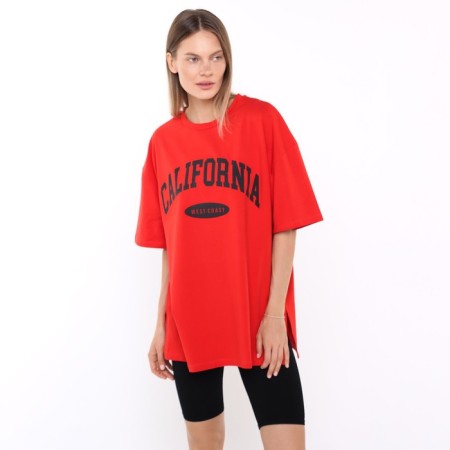 T-shirt female, red color, Oversize size (42-46)