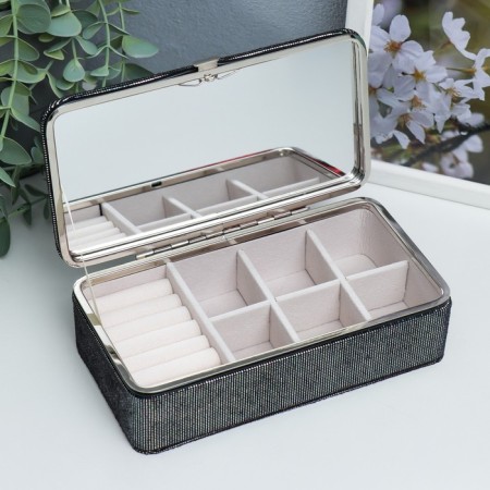 Casket to the leatherette for jewelry "Small squares. Black silver" 6x9.8x18.5 cm-1