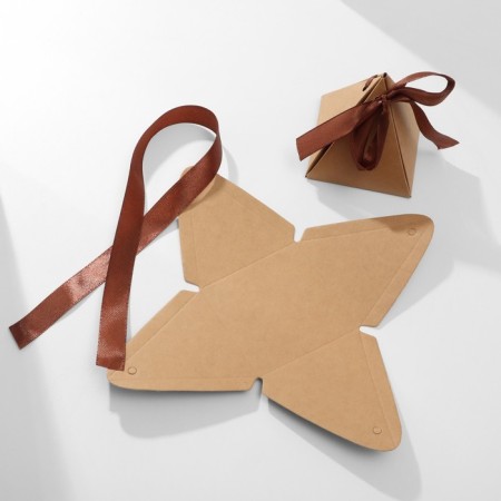 Box Gift "Pyramid" 7 × 7, brown-1
