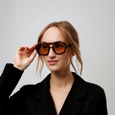 Sunscreen glasses, UV 400, lens 4.1 x 5.2 cm, width 14.4 cm, pipe 13.8 cm