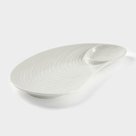 Ceramic dish with sauce "shell", 28 × 15 × 2 cm, white color-1