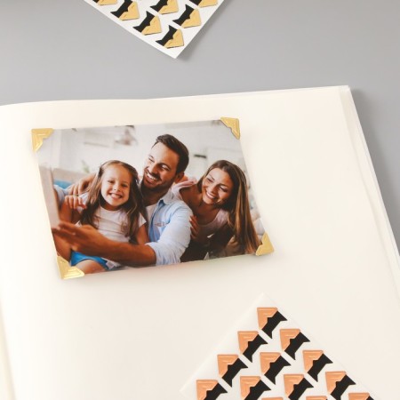 A set of corners with a pocket for photos 24 corners "style" gold 12.5x9 cm mix