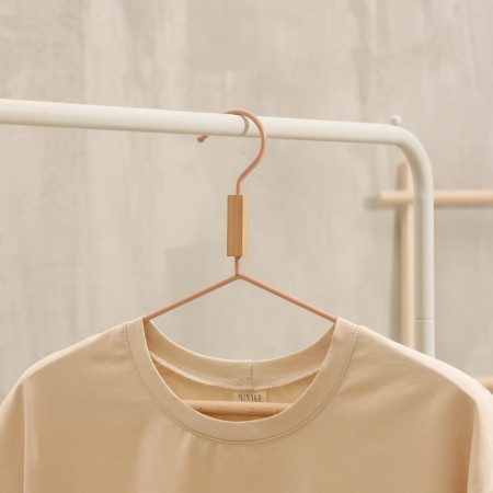 Shoulders - a clothes hanger with reinforced shoulders Ladoom Laconique, 42 × 24 × 3.2 cm, pink color-1