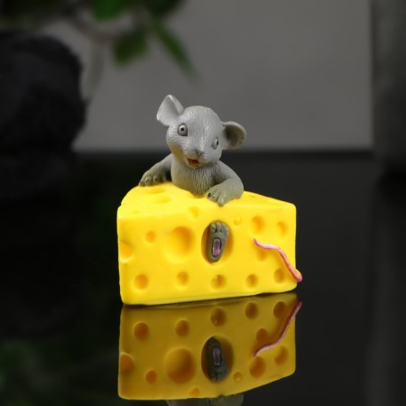 Figure soap "mouse in cheese" 70 g
