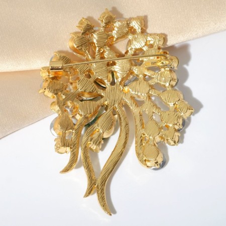 Brooch "Empress" luxury, white-green color in gold-1