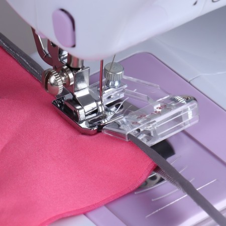 Law for sewing machines, for a slanting box, with a ruler, 5 mm, AU-114-3