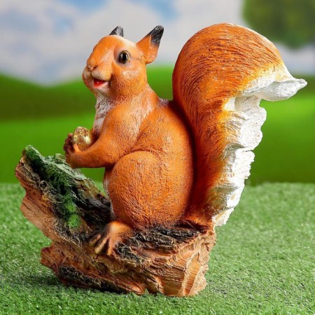 Garden figure "Squirrel with a nut on a stump" 25x12x23cm-1