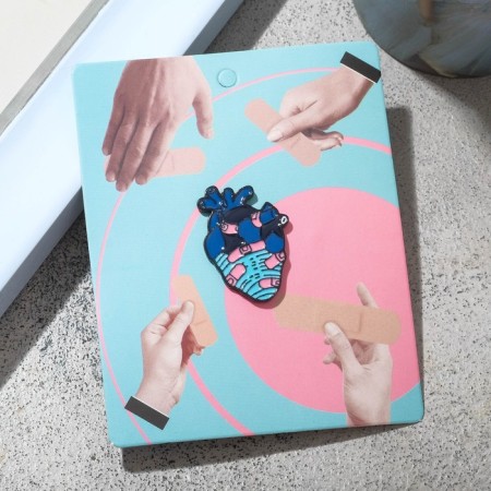 The icon "Heart" wounded, colored in ferrous metal-2