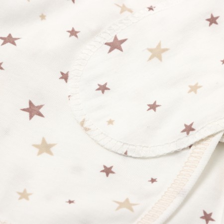 A set for newborns (swing/slider/cap), white/stars, height 62-2