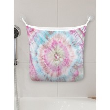 Organizer in a bathtub on suction cups 