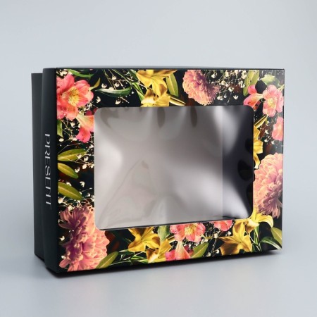 The box is folding, the cover is, "Present", 16.5 x 12.5 x 5.2 cm with a window-3
