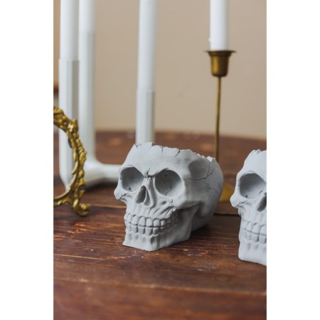 Figure Aromatic candle in concrete "Skull", 14x11 cm, red, garden berries-4