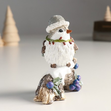 Polystone souvenir "New Year's sparks in a cap on a snag with berries" 5.5x11x11.5 cm-1