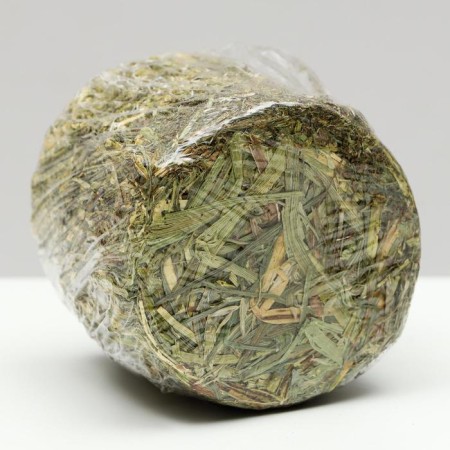Lugovoi's hay Tableronn "My Beast", with an apple and carrots, 200 g-1