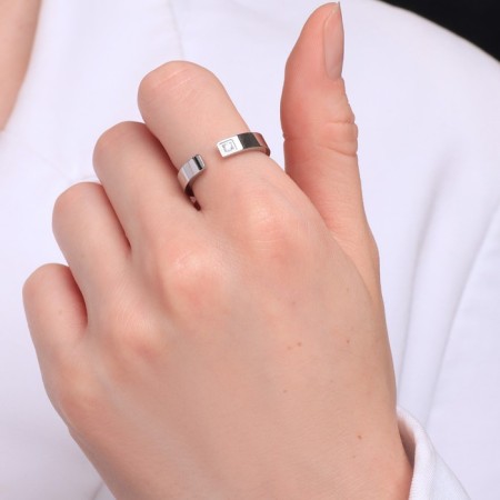 Ring Xuping Reunion, white silver color, size 16-1