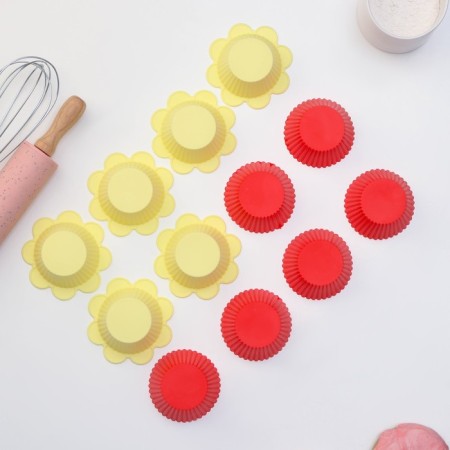 A set of baking forms “Rib. Chamomile ", silicone, 9 × 3 cm, 12 pcs, color mix-2