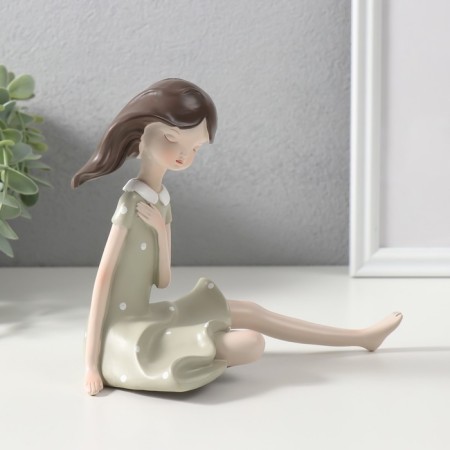 Polystone souvenir "Baby in a green polka dot dress" 19x9.5x14.5 cm-1