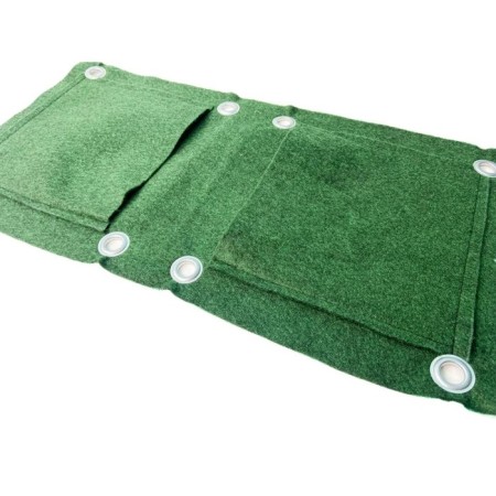 The beds are vertical, overhead, 0.6 × 0.3 m, 2 pockets (23 × 21 cm), green-1