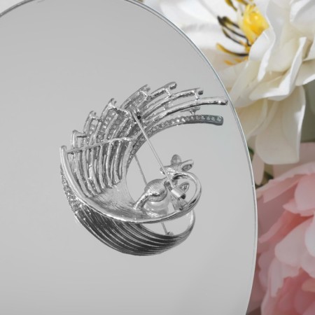 Royal Pavlin brooch, white color in silver-2