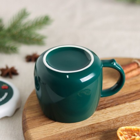 Ceramic mug with silicone lid of the Santa Claus, 380 ml, green color-3