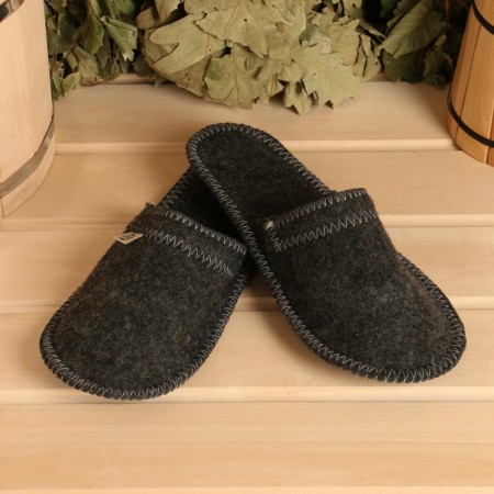 Slips for a bath with a waterproof, non -slip sole, gray, felt