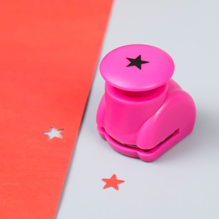 The hole -of -the -figable button "Star" d = 1 cm 4.3x4x3 cm mix