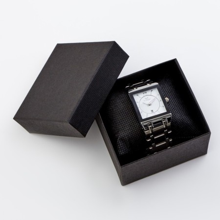 Women's watches women, with a calendar, a dial 4.2 x 2.9 cm, a strap L-26 cm, 3 atm, silver-3