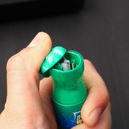 Gas lighter "light", 8 x 2 cm-3