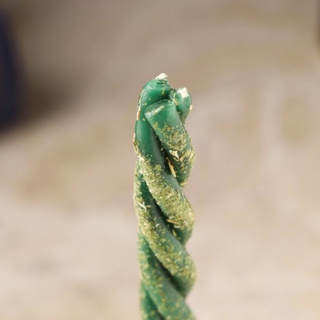 Candle-scruising "Stable income" with a laurel, Ivan-chime and patchouli oil, 16x1.2 cm, green-2