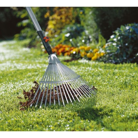 Lobbish rakes, plate, 22 teeth, metal, wooden cuttings-1
