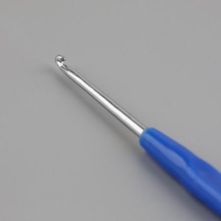 Knitting hook, with a plastic handle, d = 2.5 mm, 13.5 cm, blue color-3