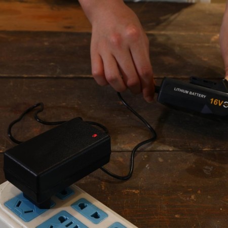Charger DEKO DC16V, 16 V, 1.5 Ah, Li-Ion-5