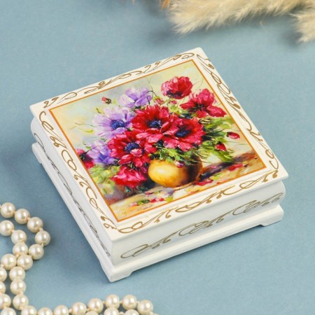 Casket "Bouquet of flowers in a vase", white, 10 × 10 cm, lacquer miniature