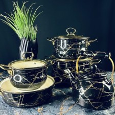 Lenardi dishes 
