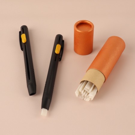 A set of handles and interchangeable wax crayons for fabric, in the case, 20 pcs