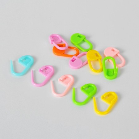 Knitting set, 57 items, in case-10