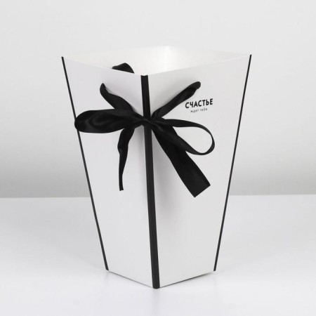 Box for flowers on the tapes "Chanel", 17 x 25 x 9 cm-5