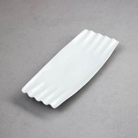 Eidilia dish, porcelain, Iran-1
