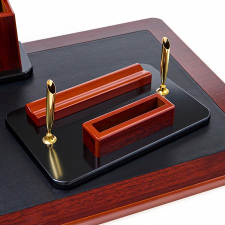 Table 7V1 set (pencil-tsa, subscription to d/handles, visits, D-010 clock ,thery, launch canz, p,)-3