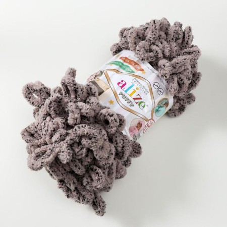 Yarn "Puffy" 100 % micropoliester 9m/100g (673 beige)-1