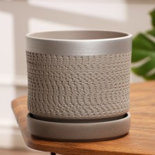 Flower pot 