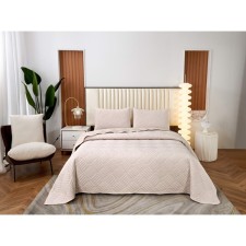 The bedspread and pillowcase 