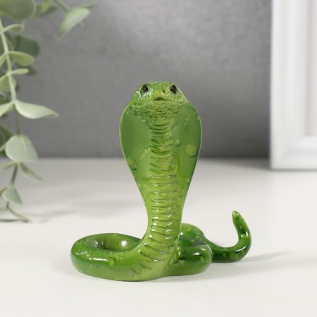 Souvenir Polystone varnish "Green Cobra" 8x6x8.7 cm-1