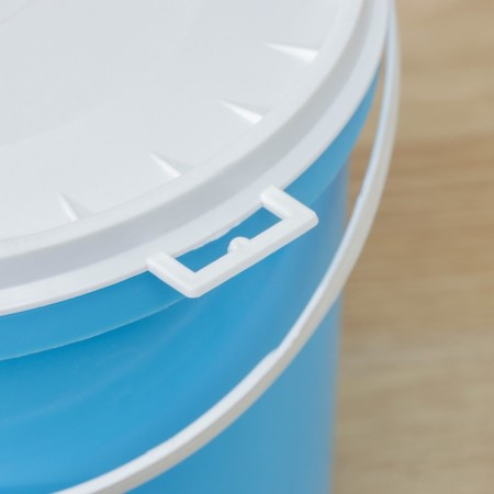 A bucket with a sealed lid, 5 l, color mix-1